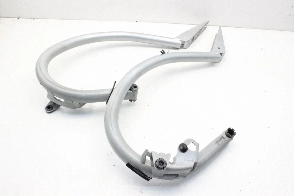 Tailgate/trunk/boot hinge – Mercedes-Benz E-Class W212 (2009-2016)