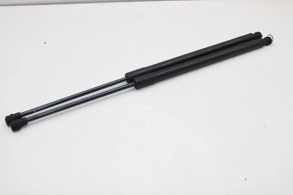 Tailgate/trunk strut/damper – Mitsubishi Outlander (2013-2021)