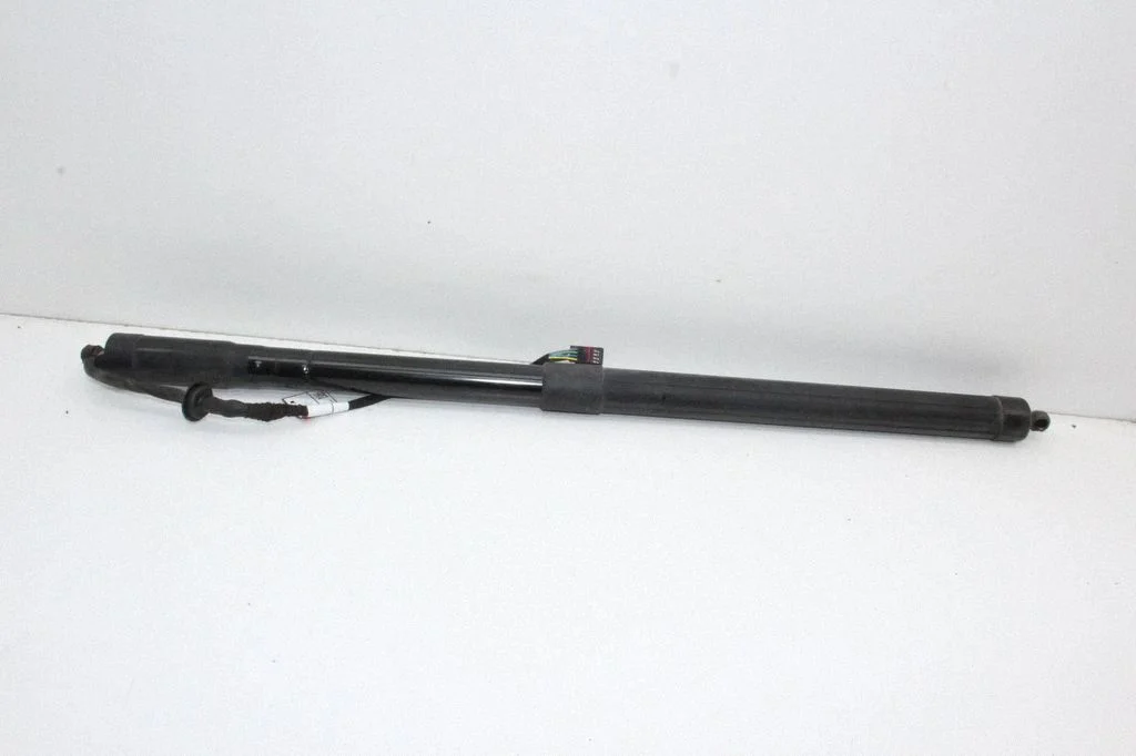 Siłownik (sprężyna gazowa) klapy bagażnika EX5370354AC