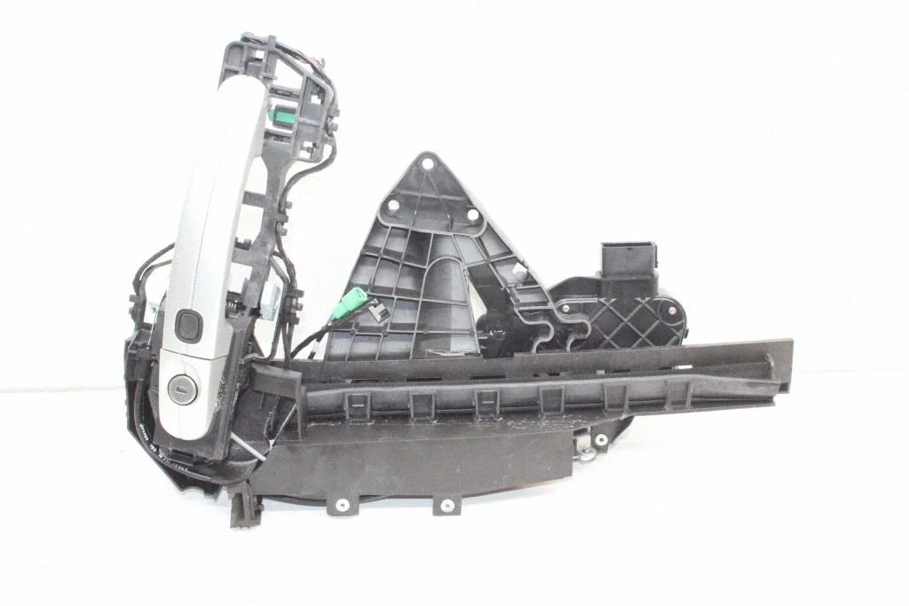 Zamek drzwi przednich 8V4AS21812BA