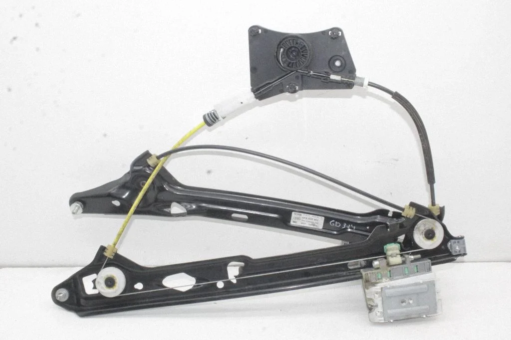 Rear window lifting mechanism without motor – Audi A7 S7 4K8 (2018-)