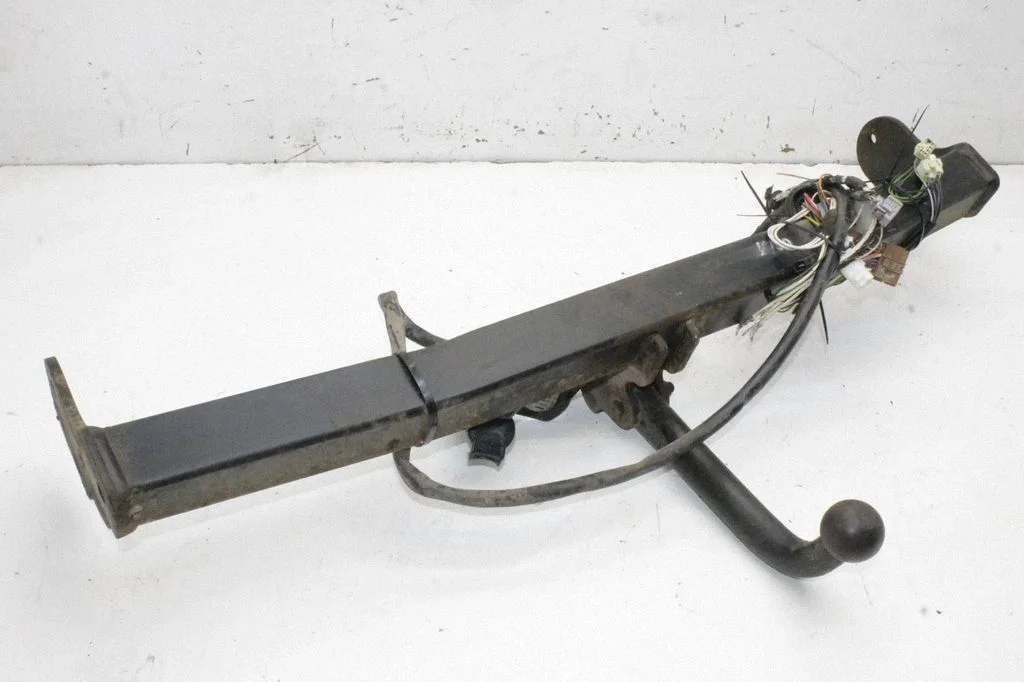 Haakekonksu komplekt – Toyota RAV 4 (XA30) (2006-2016)