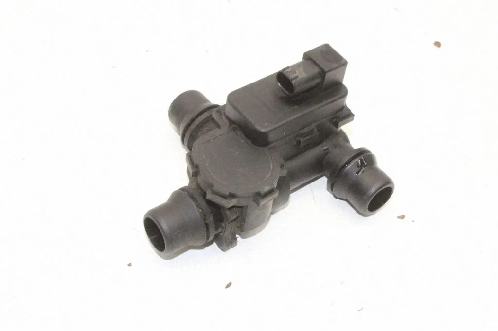 Elektriline lisatsirkulatsioonipump – Mercedes-Benz C-klass W205 (2014-2021)