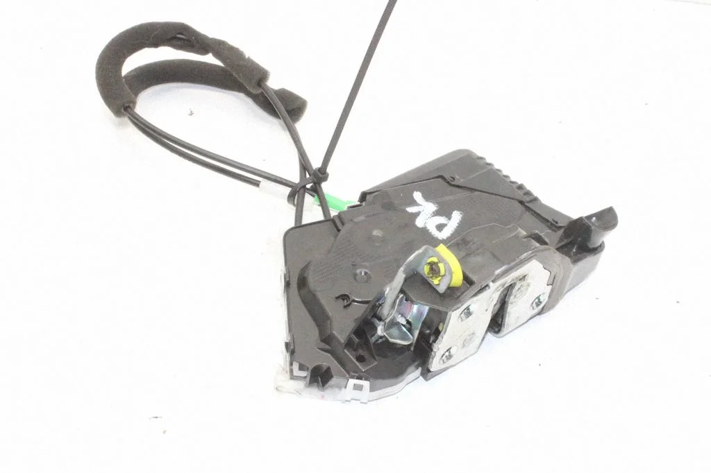 Coupe door lock (next to the handle) – Toyota Prius (XW50) (2015-2023)