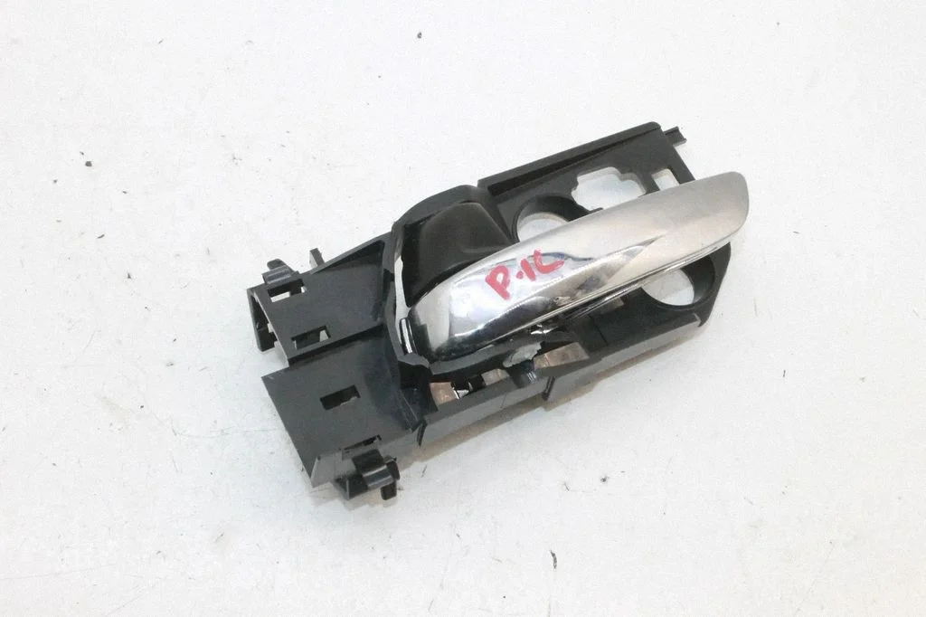 Front door interior handle – Honda HR-V (2015-2020)