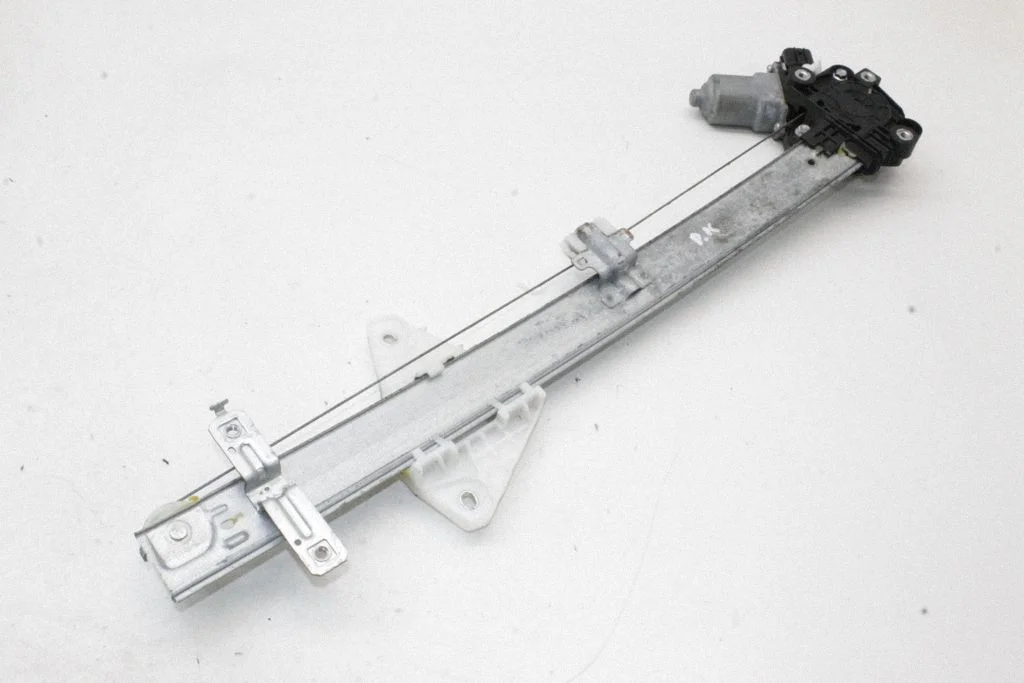 Front door window regulator with motor – front left
