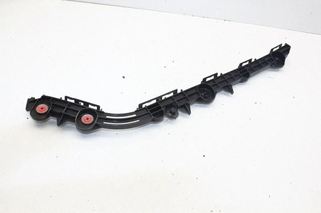 Rear bumper mounting bracket – Lexus GS 250 350 300H 450H (2013-)