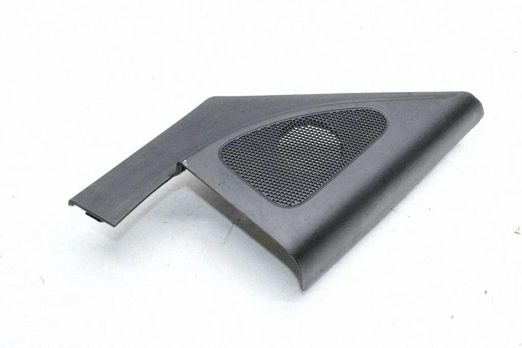 Dash center speaker trim cover – Hyundai Santa Fe (2013-2017)