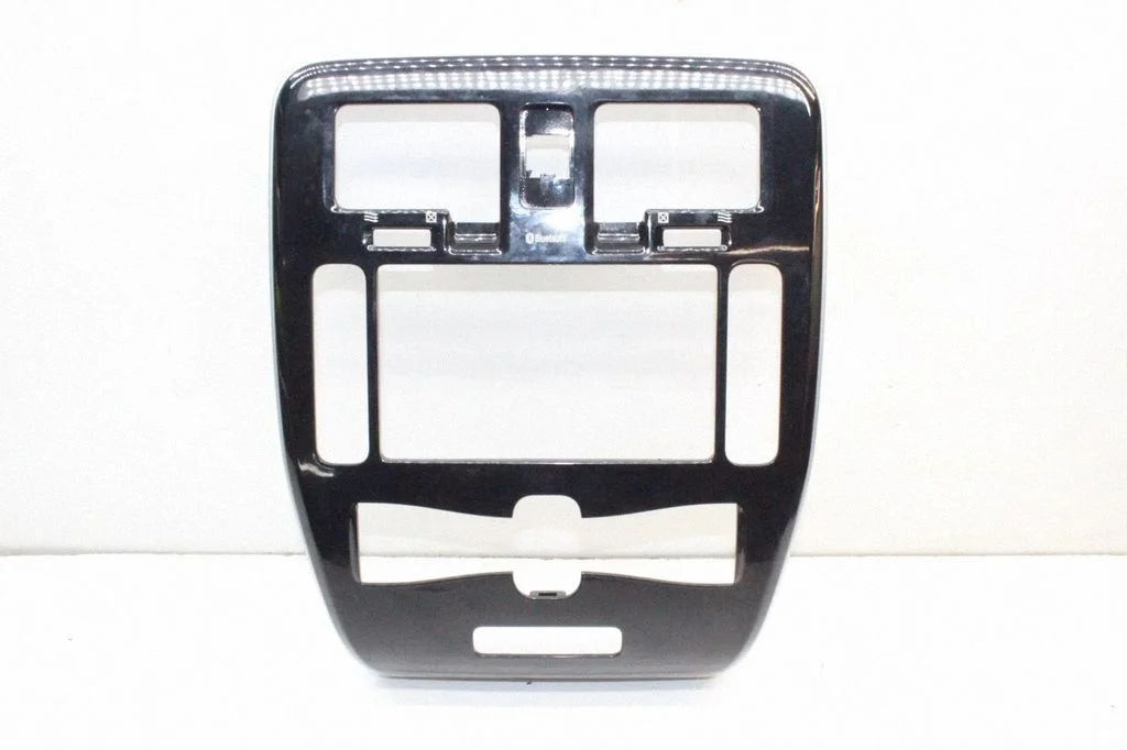 Dashboard glove box trim – Nissan Leaf I (ZE0) (2010-2017)