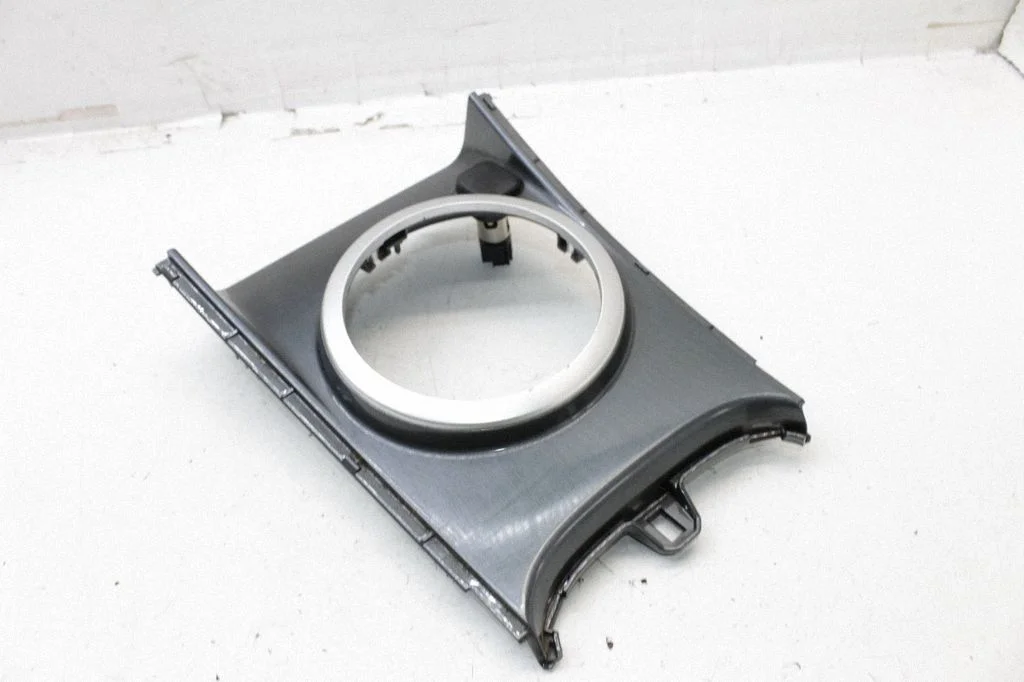 Pārnesumu pārslēga sviras apdare (plastmasas) EH1564341