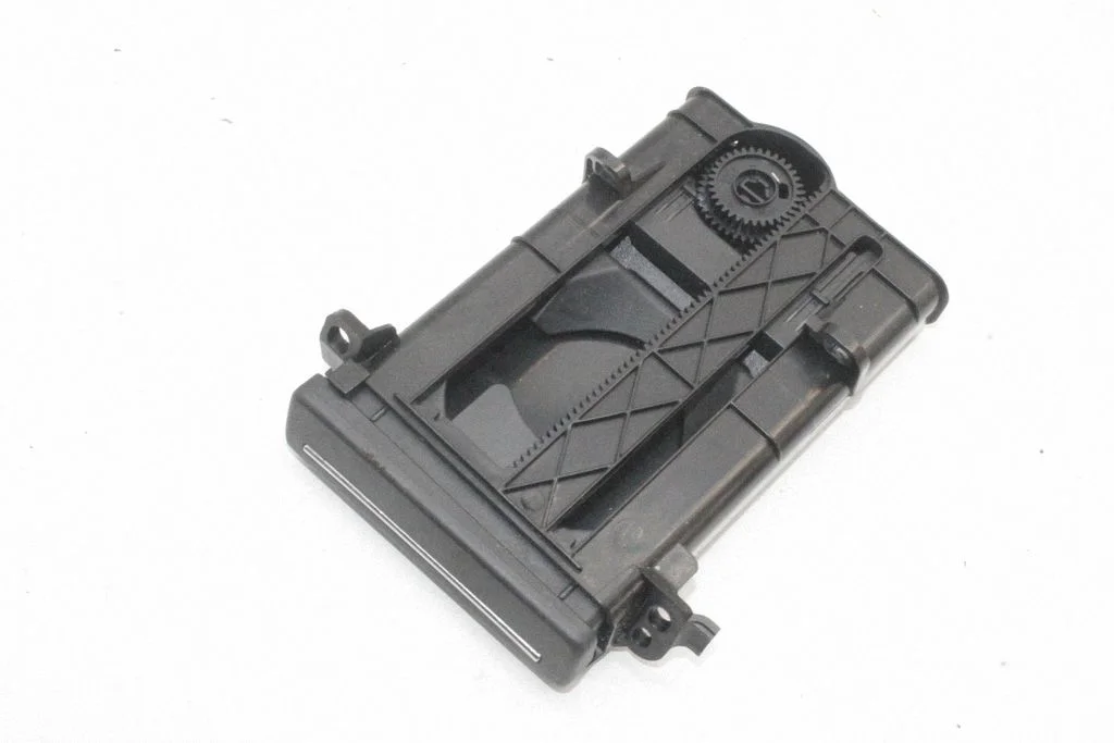 Cup holder – Toyota Auris 150 (2006-2012)