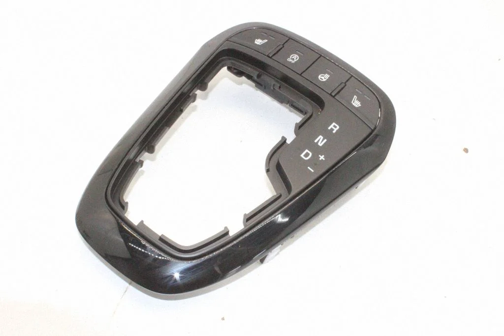 Ramka dźwigni zmiany biegów (plastikowa) 93310G6830