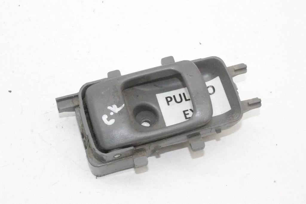Rear door interior handle – Nissan NV200 (2009-)