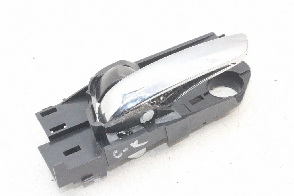 Rear door interior handle – Honda HR-V (2015-2020)