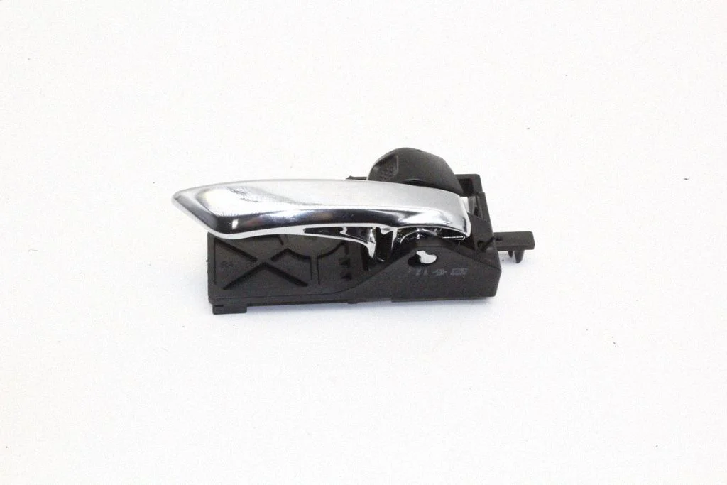 Rear door interior handle – Suzuki SX4 S-Cross (2021-)