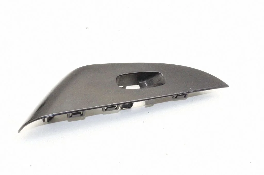 Rear door card panel trim – Nissan Leaf I (ZE0) (2010-2017)