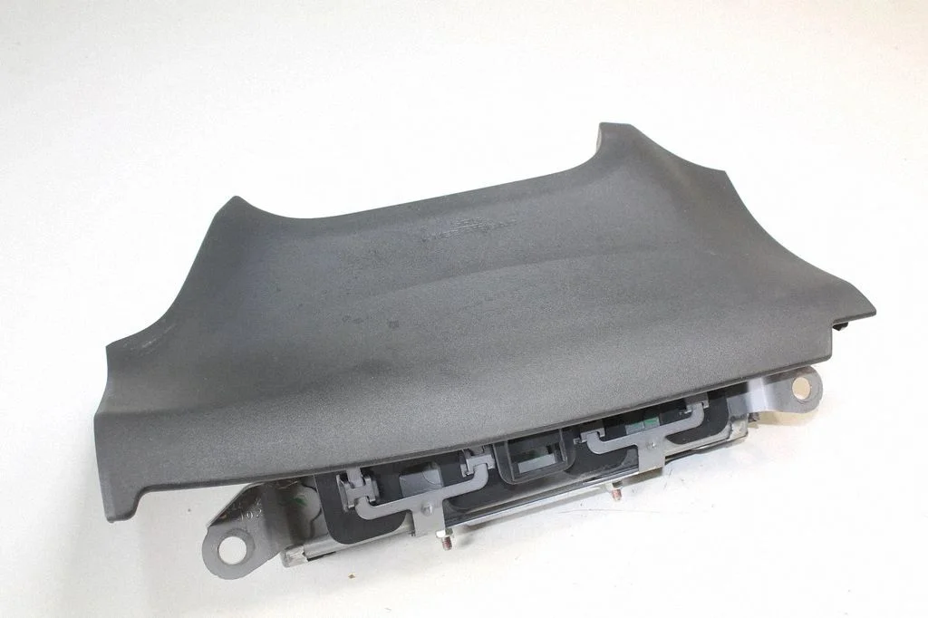 Knee airbag – Toyota Auris 150 (2006-2012)