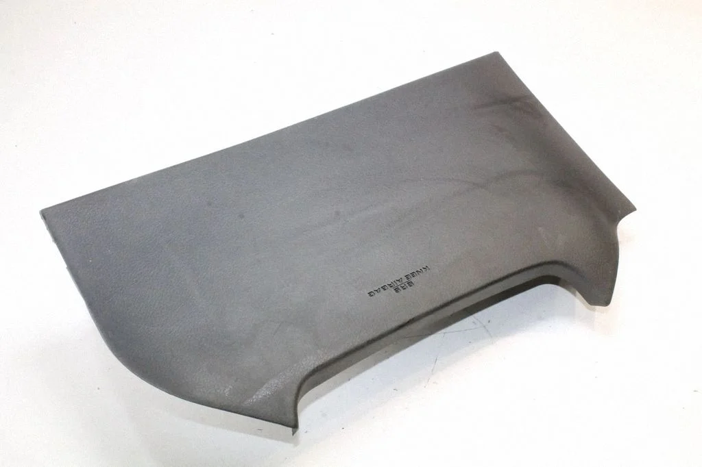 Knee airbag – Toyota Verso-S (2011-2016)