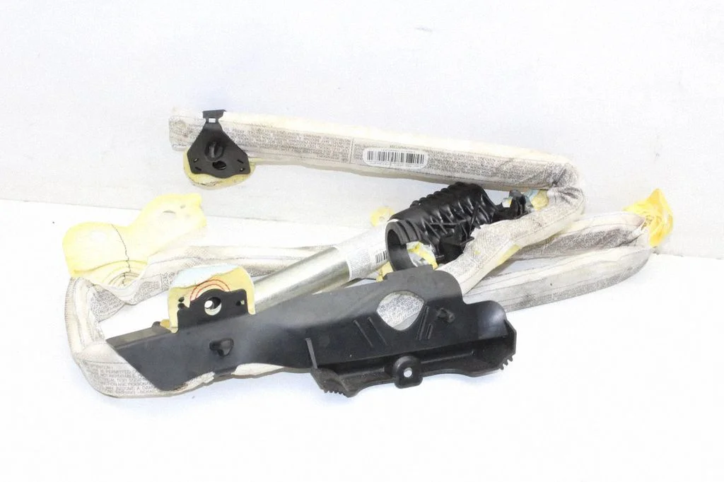 Katuse turvapadi (kardin) – BMW 3-seeria E92 E93 (2005-2014)