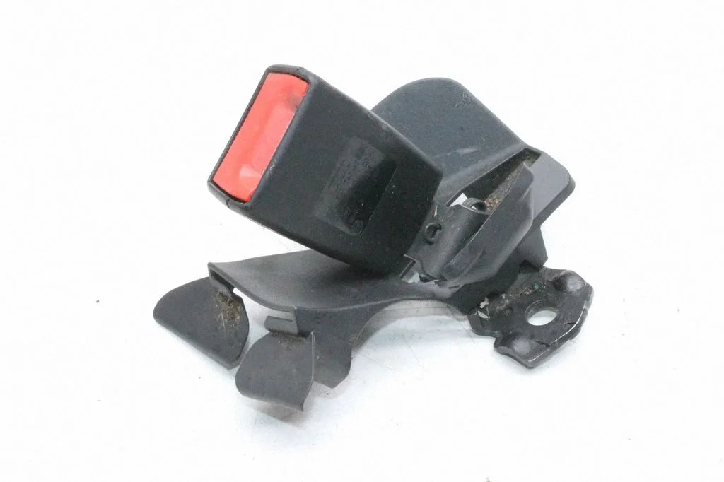 Rear seatbelt buckle – Audi A4 Allroad B8 (2008-2016)