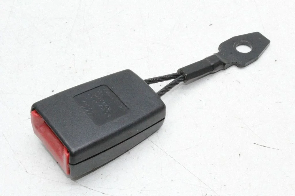 Priekšējās drošības jostas sprādze – Audi TT Mk1 (1999-2006)