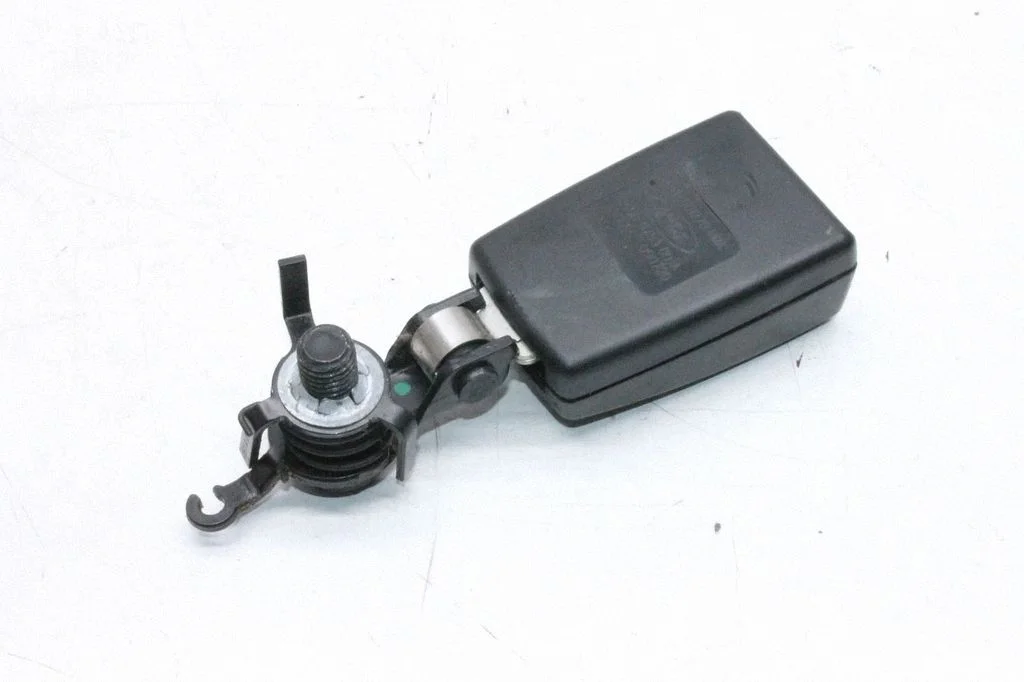 Keskmise turvavöö pannal (tagumine) – Land Rover Range Rover Sport L320 (2005-2013)