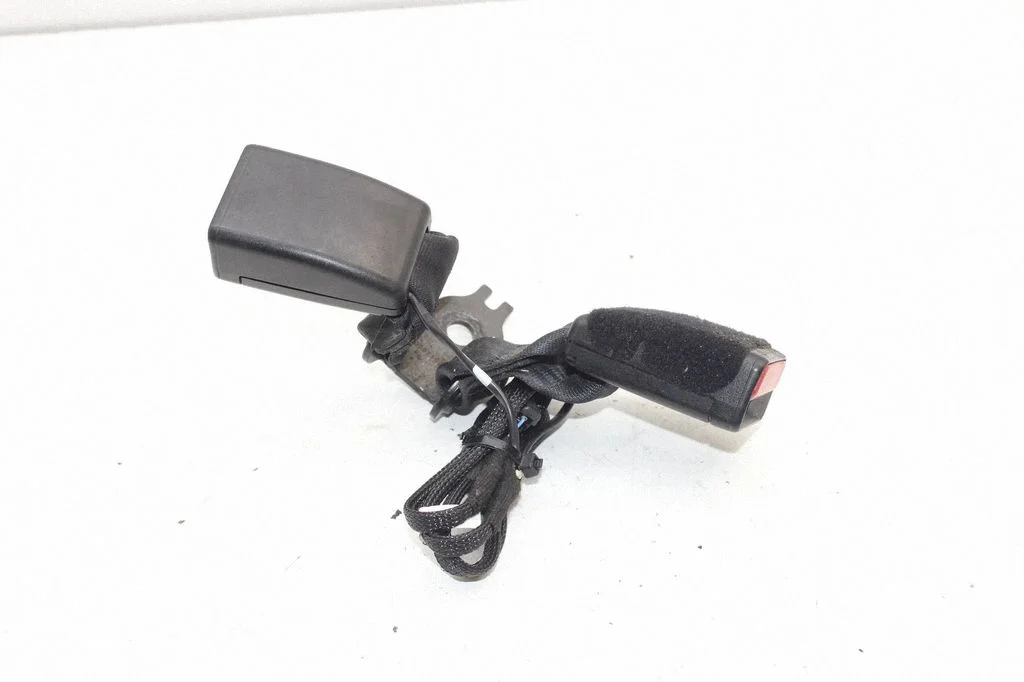 Zapięcie pasa środkowe (tylne) – Opel Corsa F (2019-)