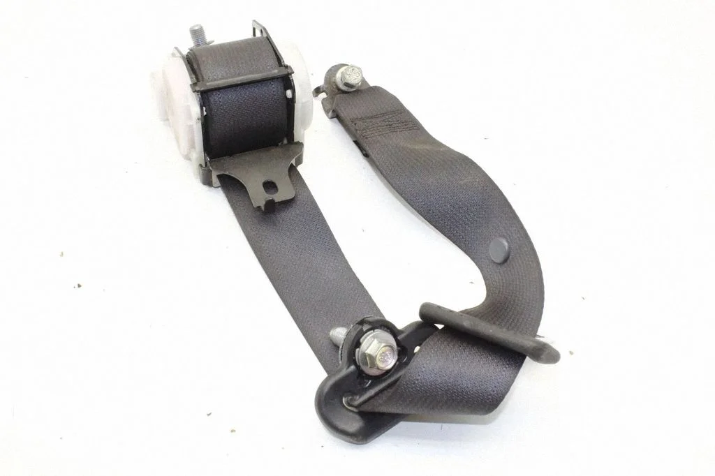Rear seatbelt – Honda Civic (2006-2011)