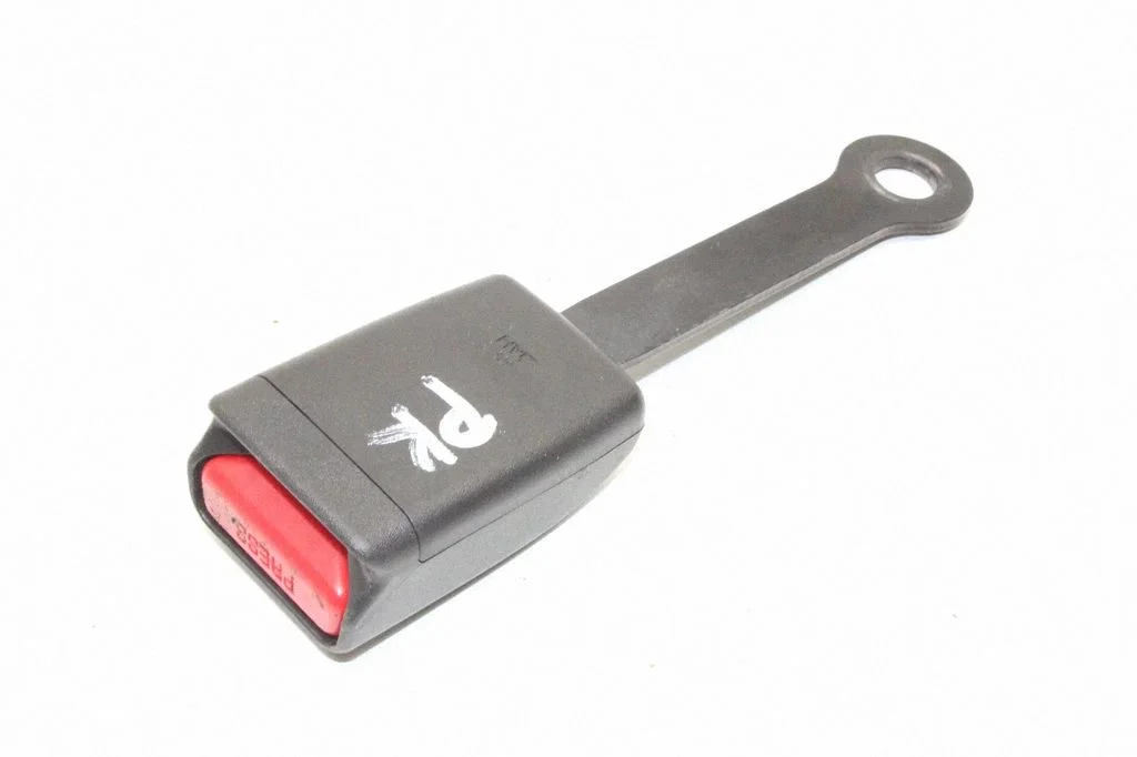 Eesmise turvavöö pannal – Nissan Micra (2011-2016)