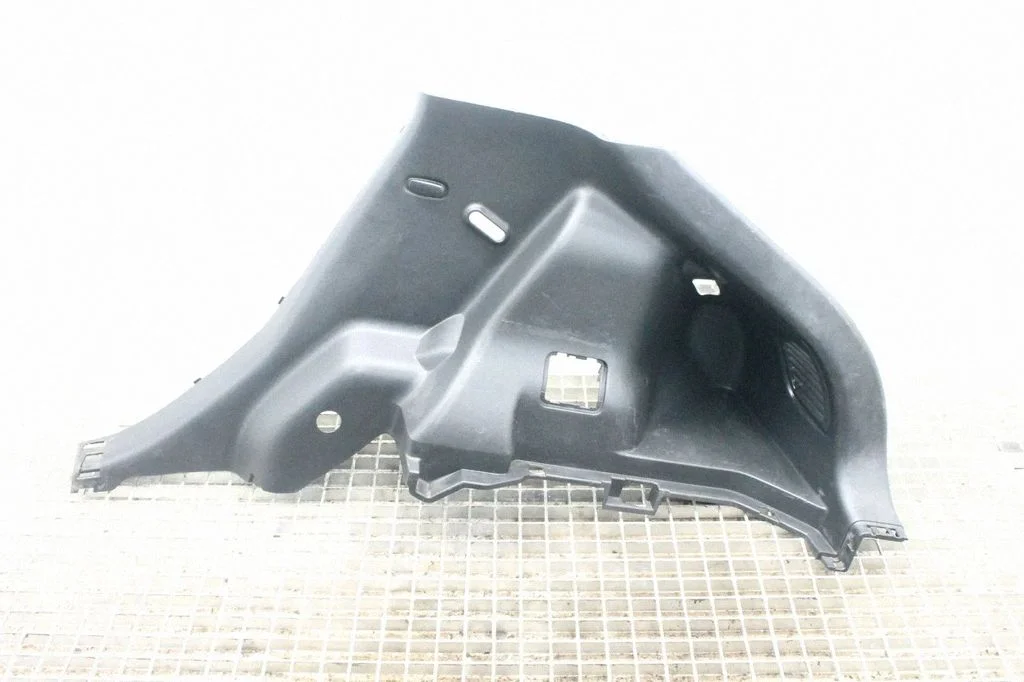 Trunk/boot side trim panel – Nissan Juke I F15 (2010-2018)