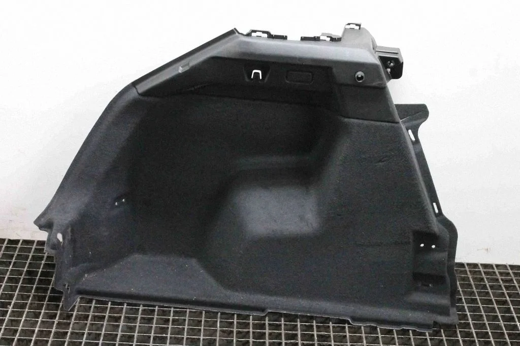 Sāna apdares panelis – Audi Q4 e-tron (2021-)