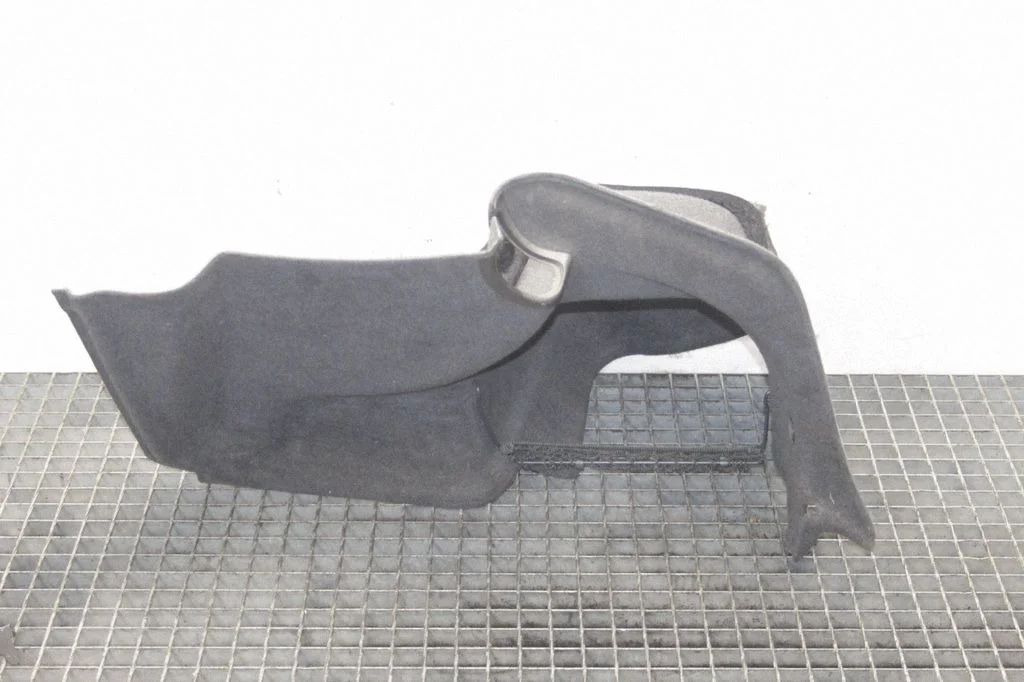 Sāna apdares panelis – Audi A8 S8 D4 4H (2010-2016)