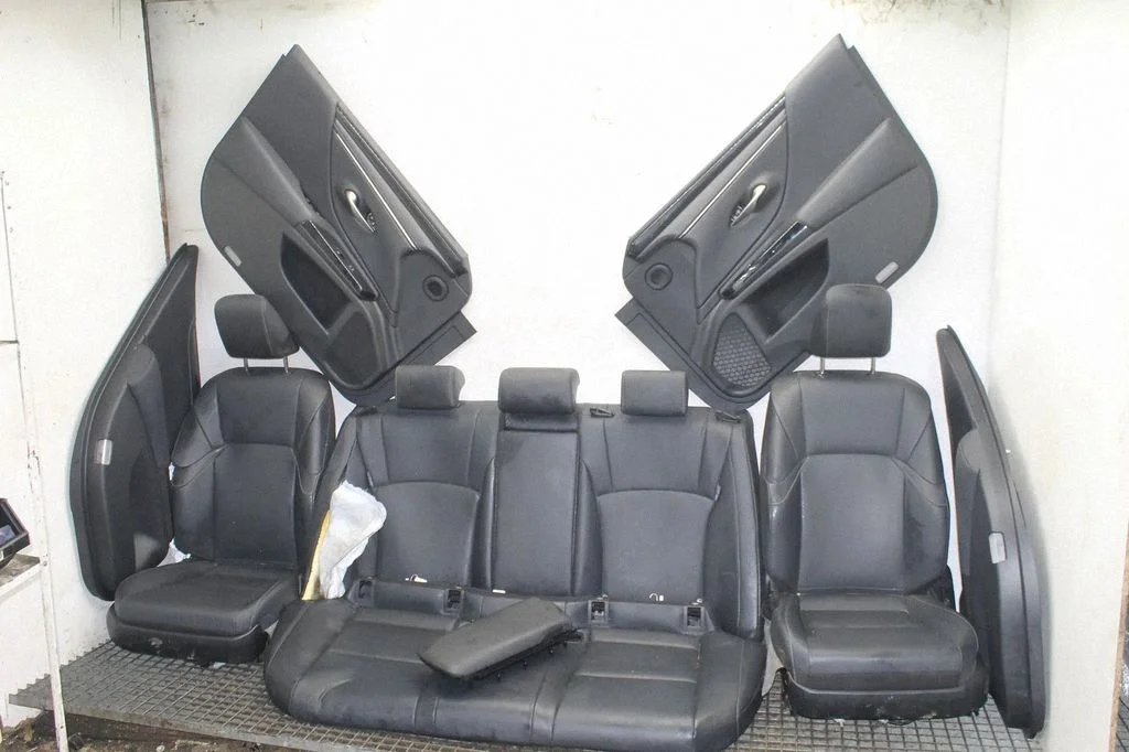 Salongikomplekt – Lexus ES 300h (7th Gen) (2018-2025)