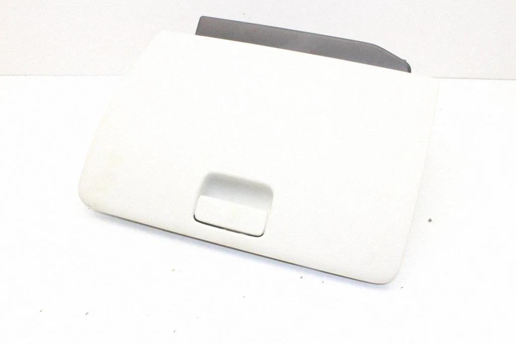Glove box