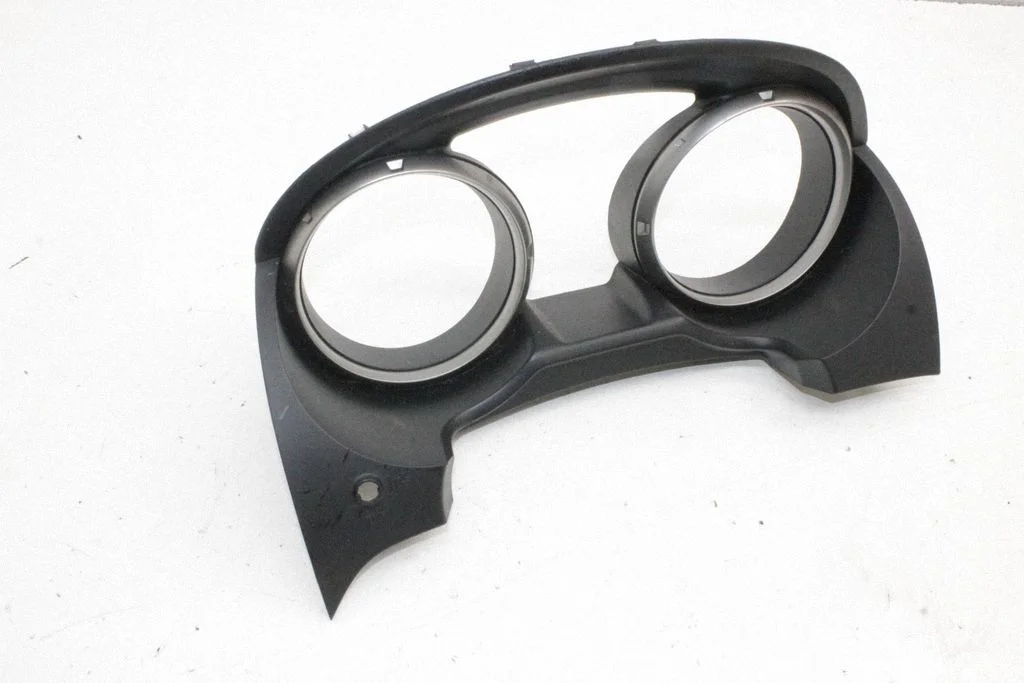 Instrumentu paneļa apdare – Mitsubishi Pajero Sport I (1996-2008)
