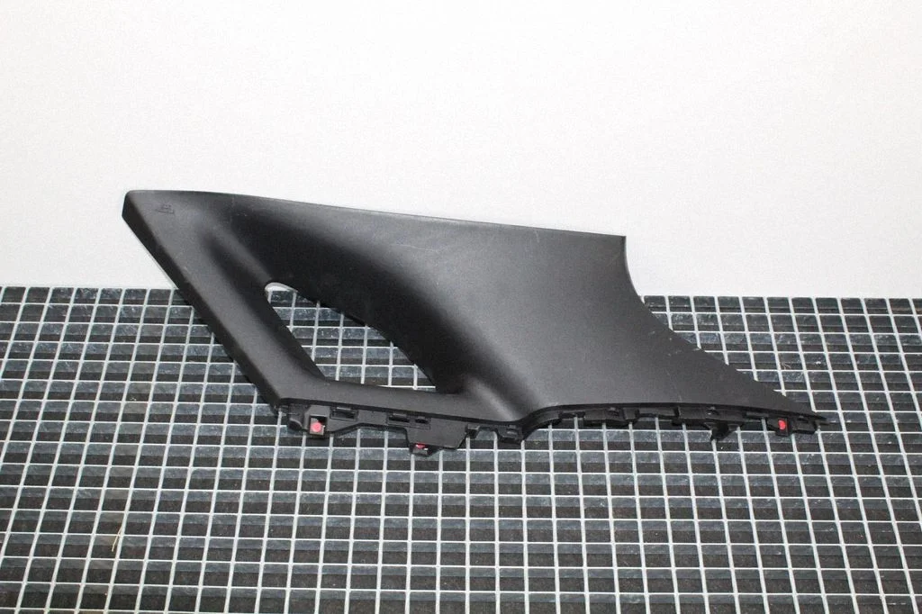 (D)pillar trim (top) – Lexus RX 450H (2016-)