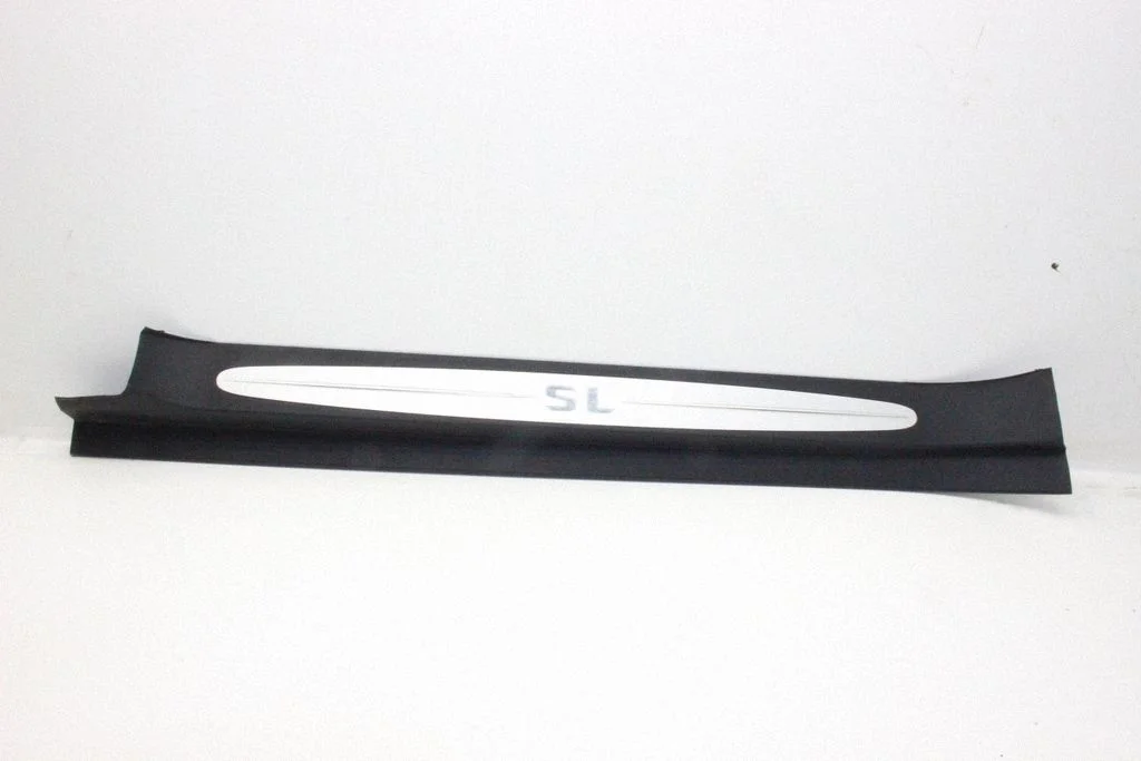 Esilävise kate (sisemine) – Mercedes-Benz SL-klass R230 (2001-2012)