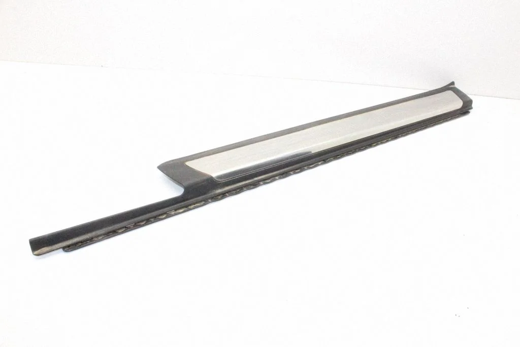 Priekšējā sliekšņa apdare (iekšējā) A1726800535