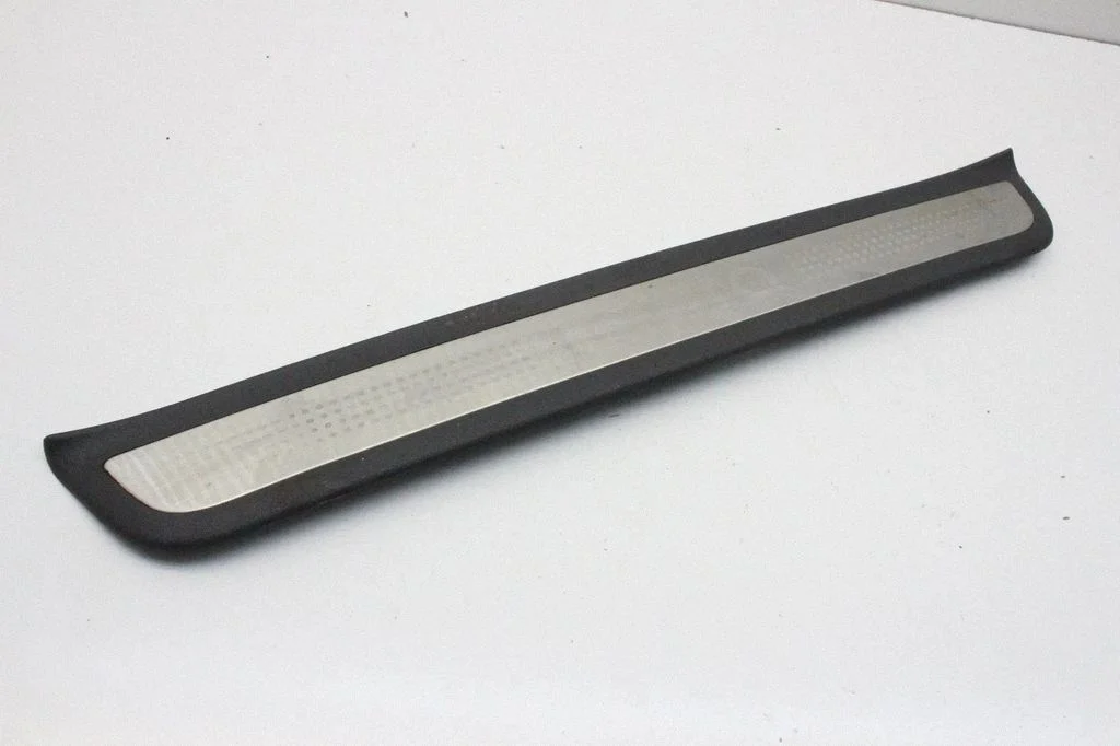 Front sill trim cover – Hyundai Ioniq 5 (2021-)