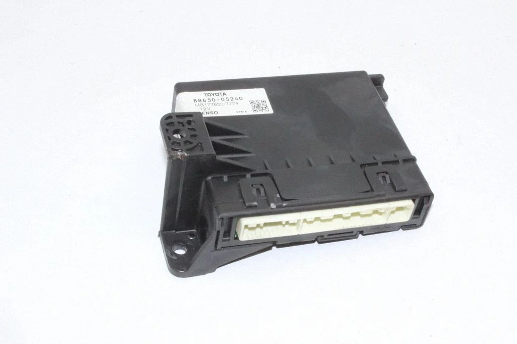 Other devices – Toyota Avensis T270 (2009-2012)