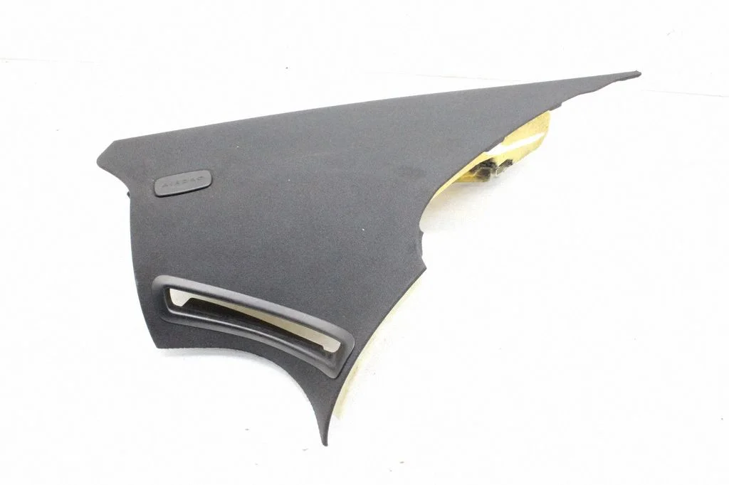 (C) pillar trim – Mercedes-Benz E-Class W212 (2009-2016)