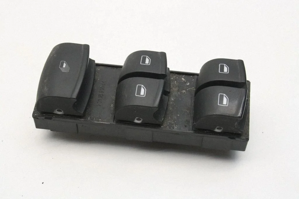 Pozostałe przełączniki i pokrętła – Audi A3 S3 8P (2003-2012)