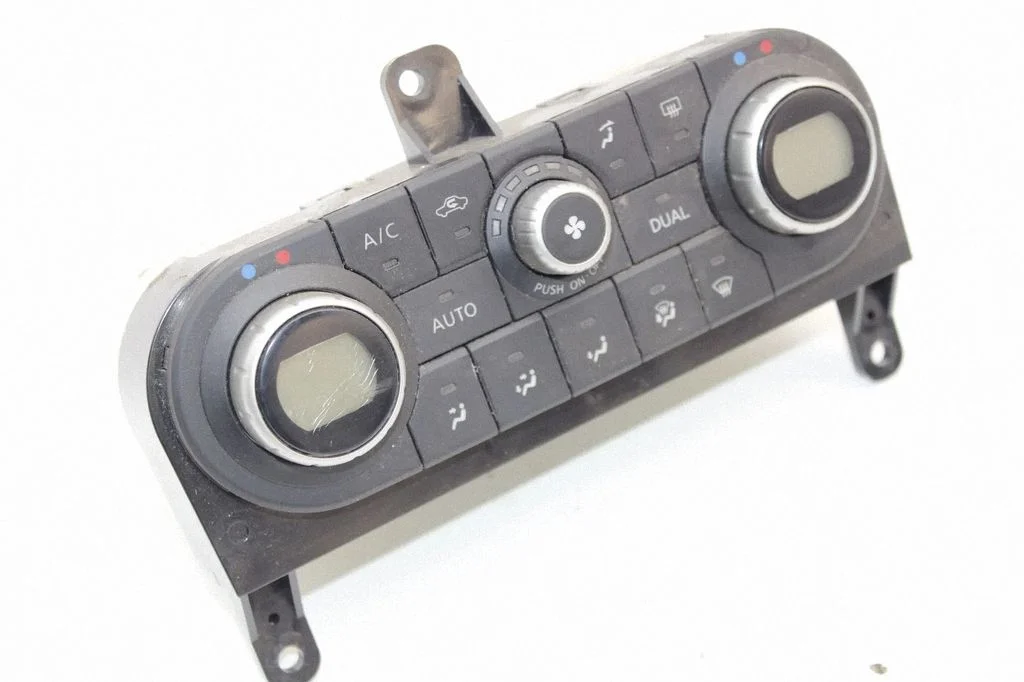 Interior fan control switch – Nissan Qashqai (2010-2014)