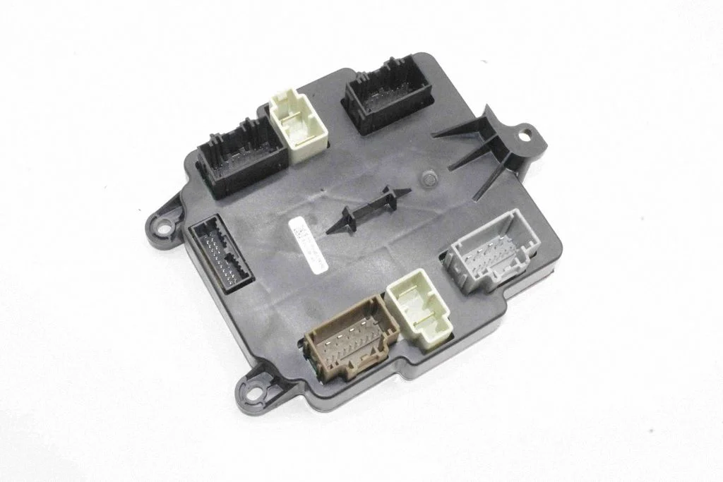 Door control unit/module – Tesla Model X (2015-)