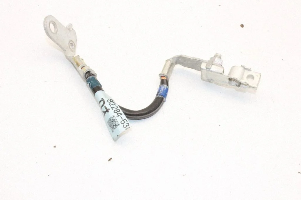 Miinusjuhe (aku) – Lexus IS III XE30 (2013-2020)