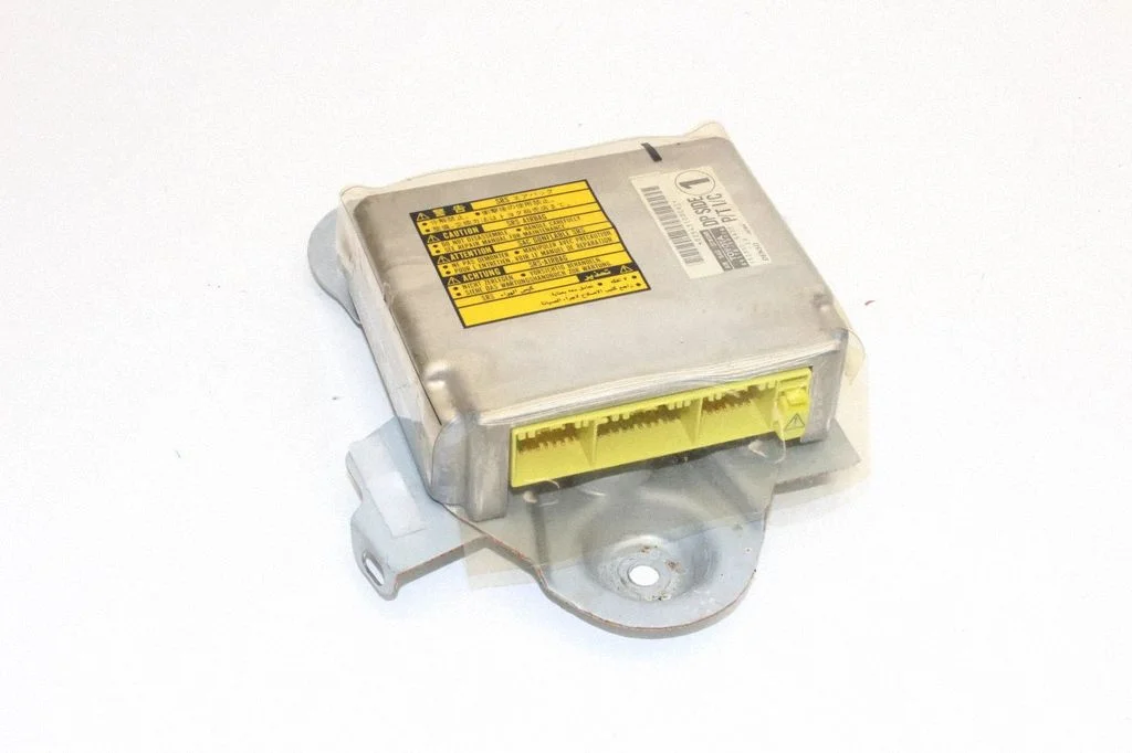 Airbag control unit/module – Lexus LS UCF30 (2001-2007)