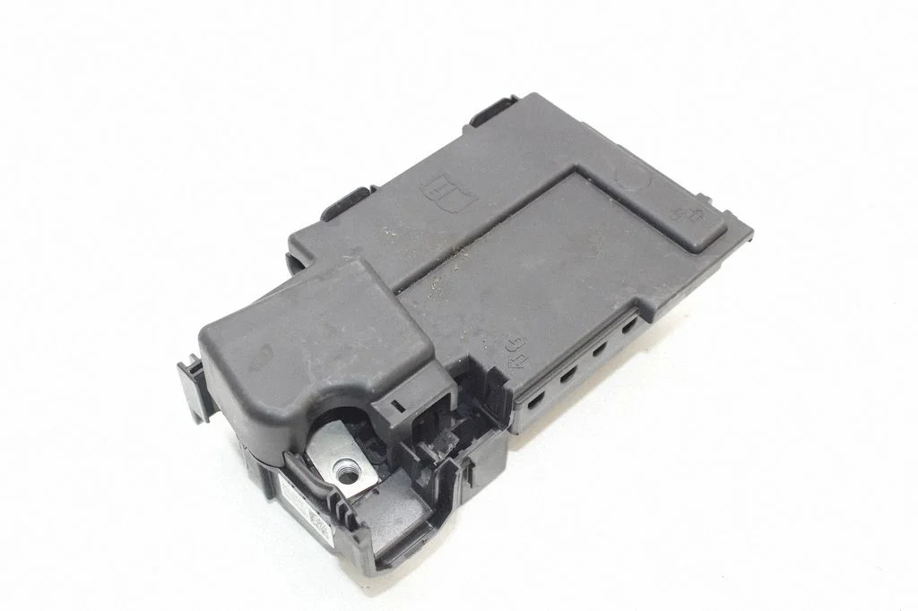 Fuse module – Opel Astra K (2015-2021)