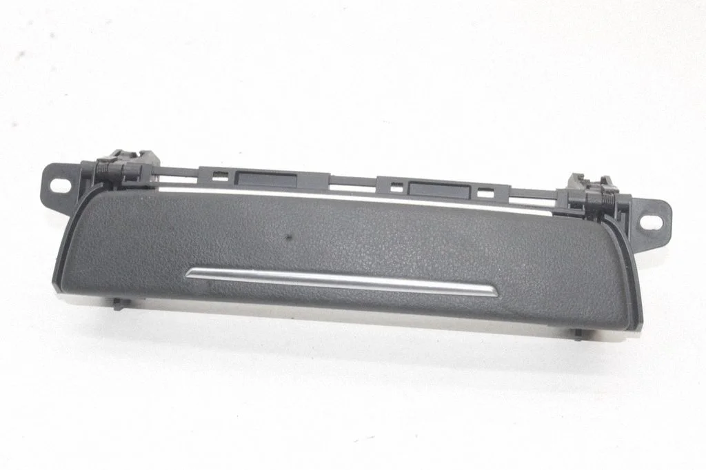 Muu salongiosa – Audi A8 S8 D4 4H (2010-2016)