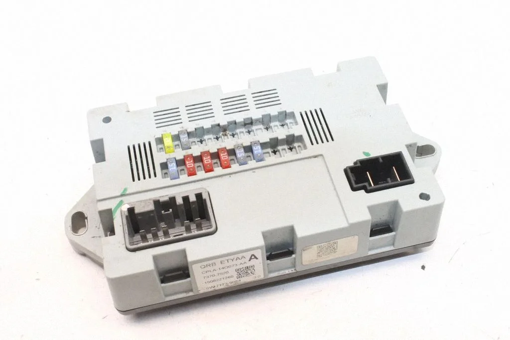 Fuse box set – Jaguar XE (2015-)