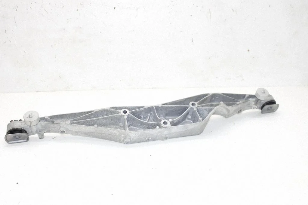 Wspornik tylnego dyferencjału 6852896